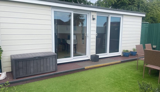 Cosy Private Chalet no.1 in Hove