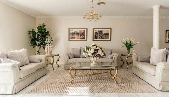 Cosy private room easy access to city & airport