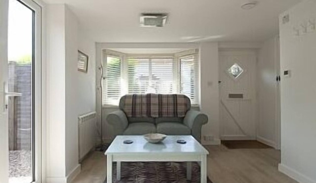 Cosy Property In Quiet Part Of Town