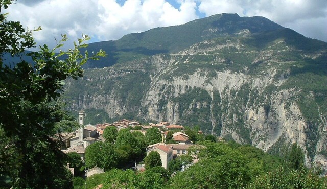 Cosy, quiet accommodation in the hinterland of Nice