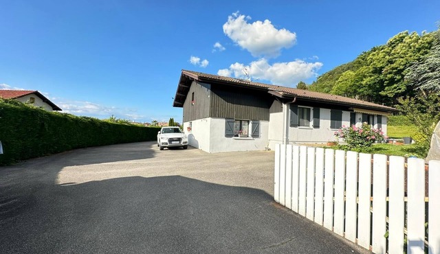 Cosy, quiet apartment near Lake Geneva