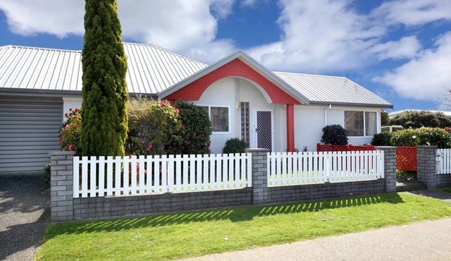 Cosy Quiet Parkside Retreat