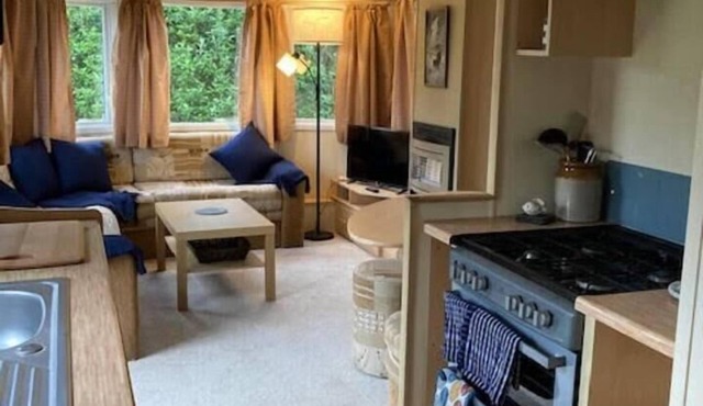 Cosy, Quiet Static Caravan, Mawgan Porth, St Eval