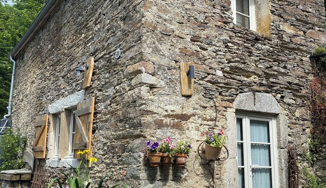 Cosy Retreat in Converted Bread Oven