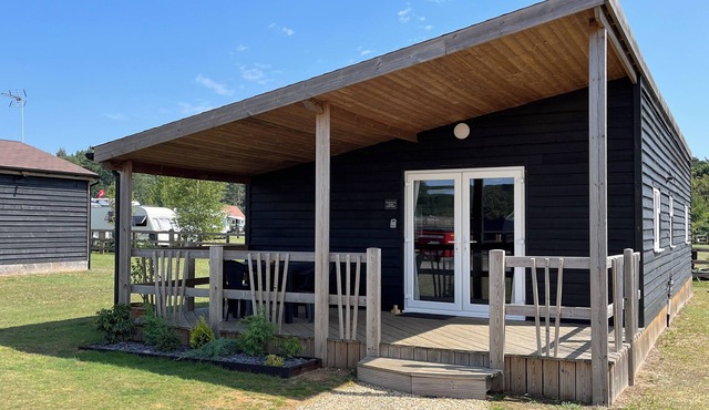 Cosy retreat on Kings Forest - Nightingale Lodge, sleeps 4.