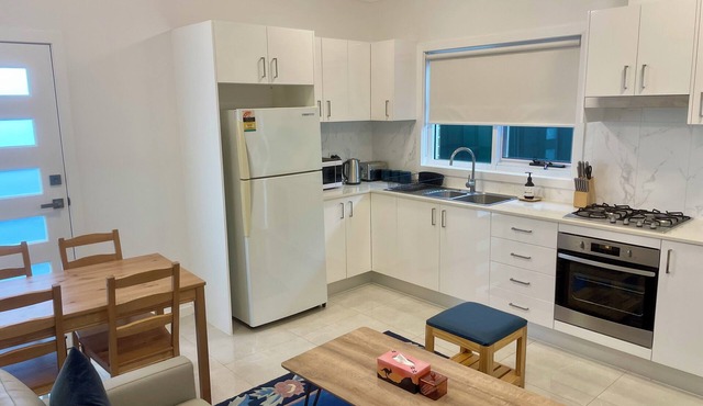 Cosy retreat quite suburb near by Sydney Airport and Brighton Le Sand beach