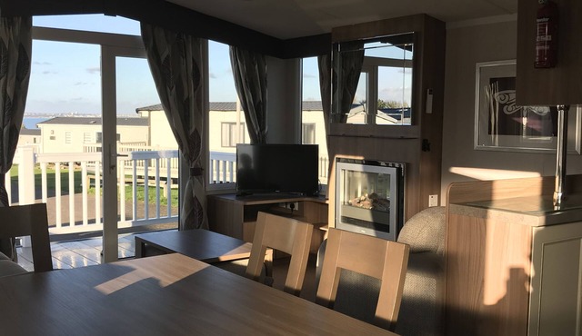 Cosy retreat situated near the Estuary