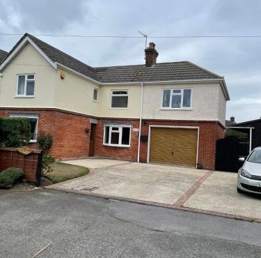 Cosy room at the edge of New Forest, in Langley