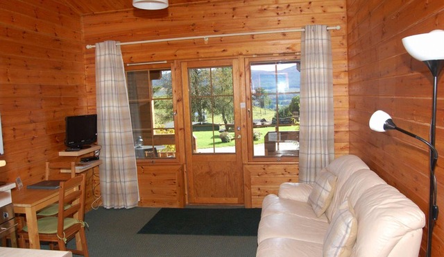 Cosy Rowan (2) woodland lodge by Killin, Loch Tay