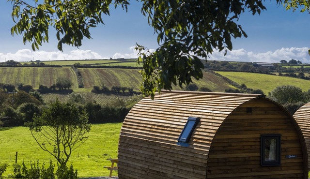 Cosy Rural Cabin in the Cornish Countryside