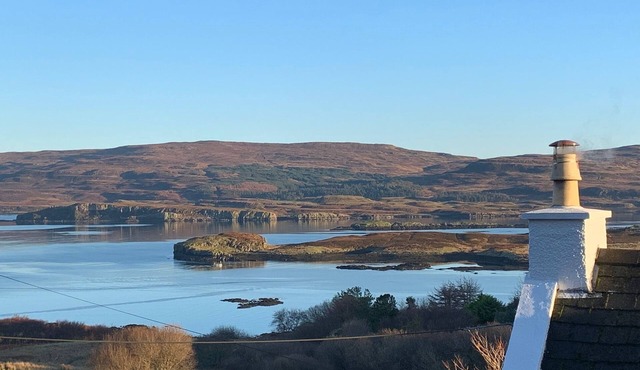 Cosy Sea view Skye Cottage for 6