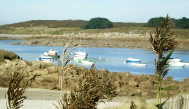 Cosy seaside chalet in the heart of the Pink Granite Coast