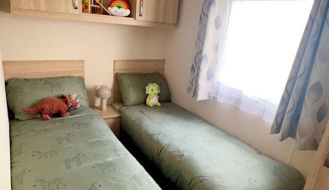 Cosy seaside stay with the family. Pet friendly!