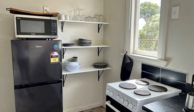 Cosy seaside villa with a pool table!