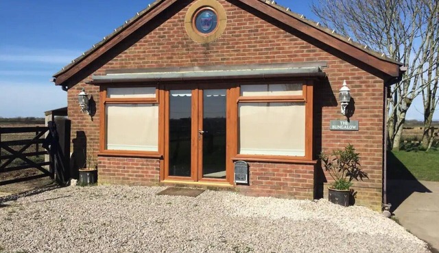 Cosy, self-contained rural bungalow – peaceful countryside escape