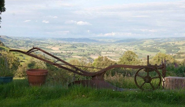 Cosy Self Catering Cottage that has everything you need with a spectacular view