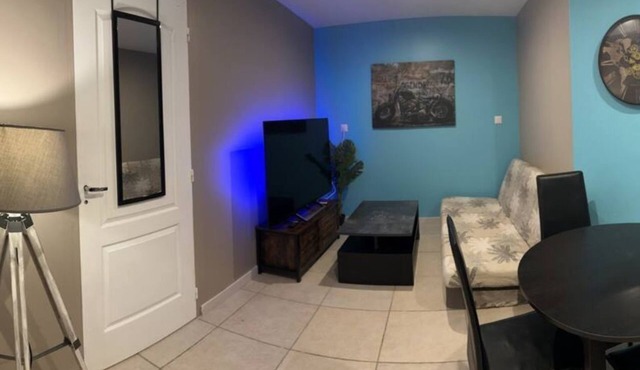 Cosy self-contained apartment