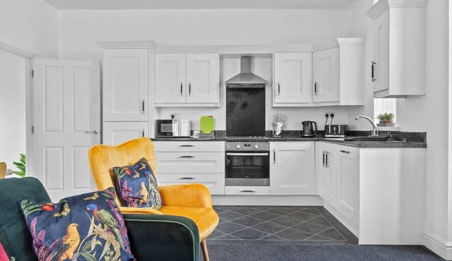 Cosy & Spacious 2BR Flat in Workington with FREE Parking