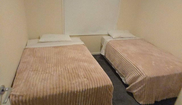 Cosy spacious hill holiday home