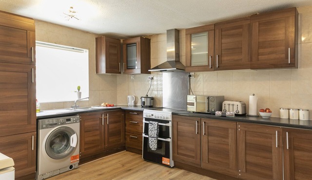 *Cosy*Spacious*Wifi*Clean*Close2City*Parking*