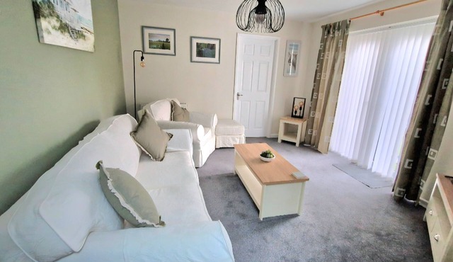 Cosy, Spotless Apartment Near Cruise Port with Thoughtful Extras