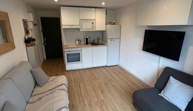 Cosy studio 200m from the sea!