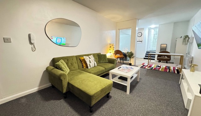 Cosy Studio Escape in Ilkeston with Netflix