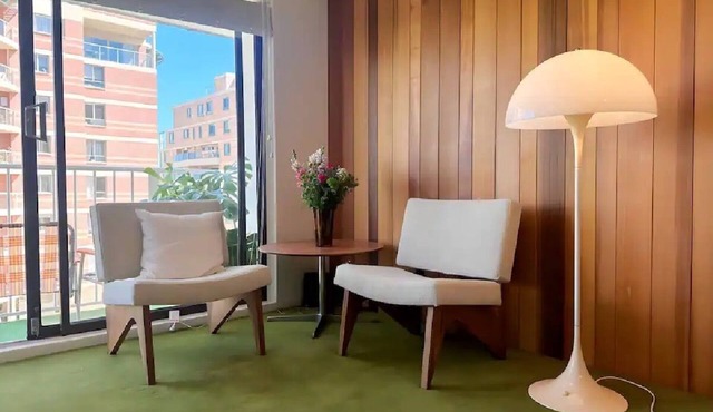 Cosy Studio in Bondi Junction in 1970s building