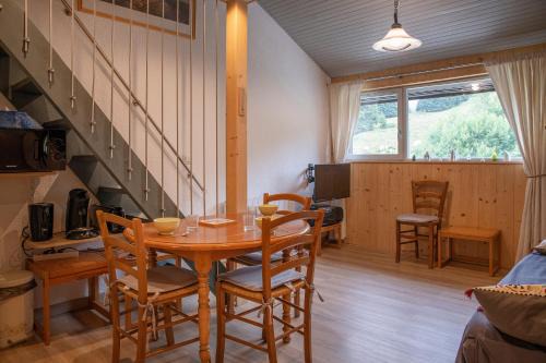 Cosy Studio Mezzanine
