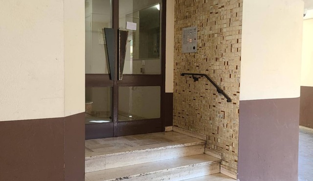 Cosy studio near the Gulf of Juan sea.