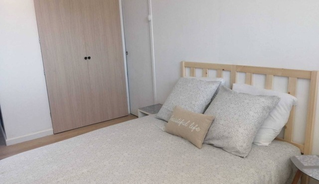 Cosy studio perched on the 1st floor