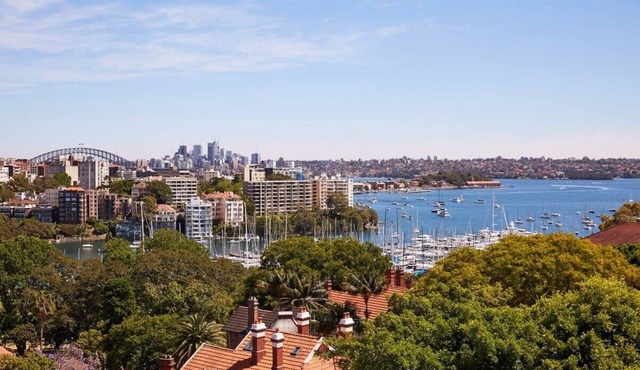 Cosy Studio with Rooftop Terrace and Bay Views