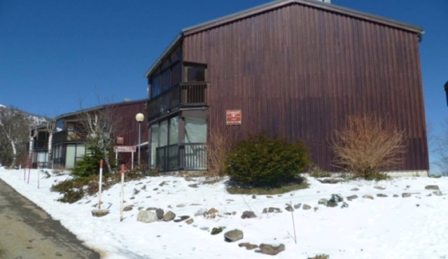 Cosy studio with private terrace, quiet location 100 meters from Mont d'Olmes ski resort