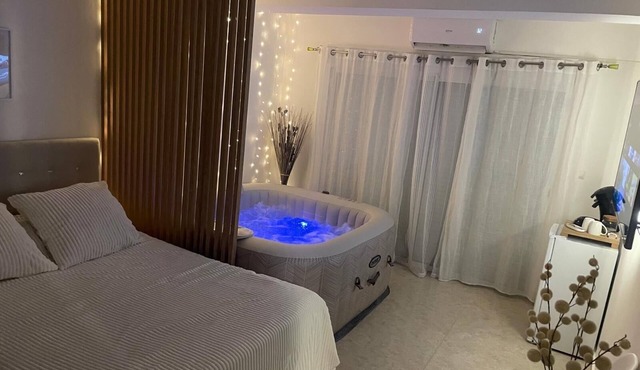 🛁 Cosy studio with private Jacuzzi and terrace - Béziers