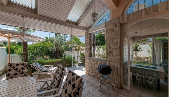 COSY SUMMER HOUSE KARIGADOR