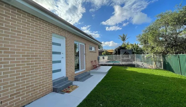 Cosy Sunlit Home Away from Homenn