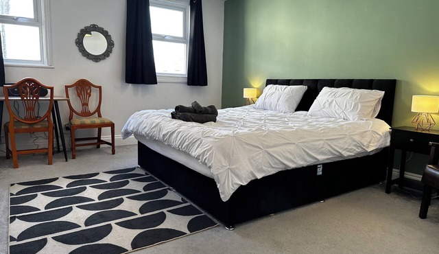 Cosy super king 1 bedroom apartment close to town center