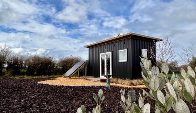 Cosy tiny container cabin. Fully Off-grid experience