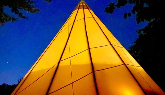 Cosy Tipi on Stilts by Pond: Sleeps 4, Nature Retreat, Wood Stove, Fishing, Petanque, Near Lille