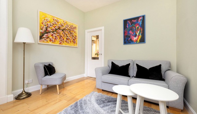 Cosy town centre cottage