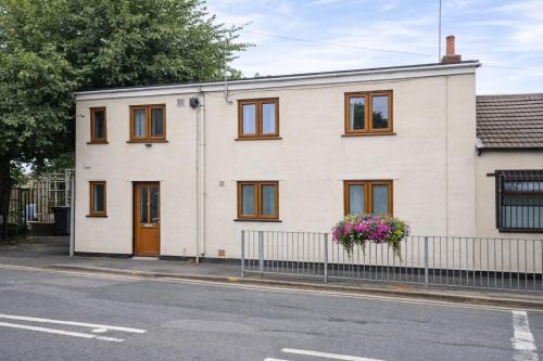 Cosy Town Centre House, Close to Uni and Hospital