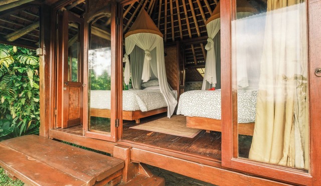 Cosy twin bungalow perfect for two firends or solo travlers. With stunning view!