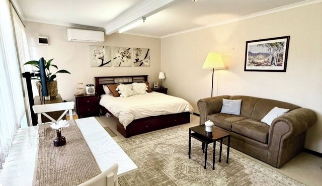 Cosy unit at Modbury