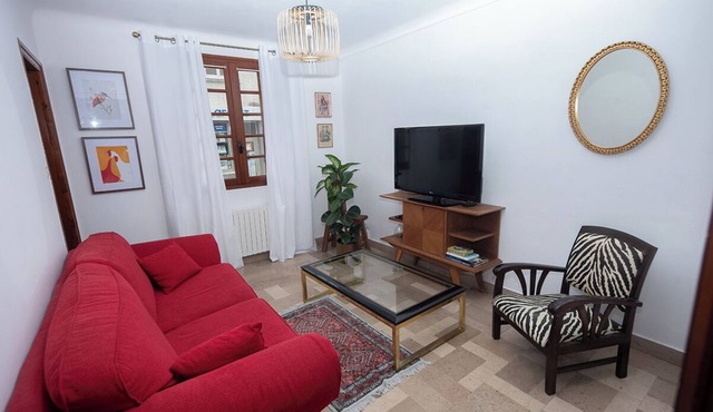 Cosy, vintage ground-floor apartment
