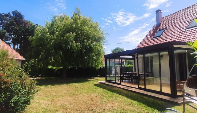 Cosy villa in a quiet location 5 minutes' walk from the center and 8 minutes from the beach