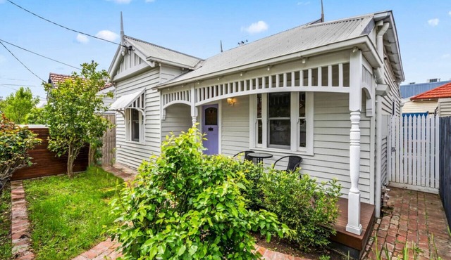 Cosy Yarraville Home
