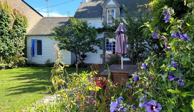 Coté Mer : character house between salt marshes and Côte Sauvage