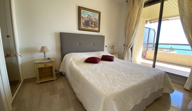 Côte d'Azur French Riviera Luxury flat in exceptional setting near Monaco