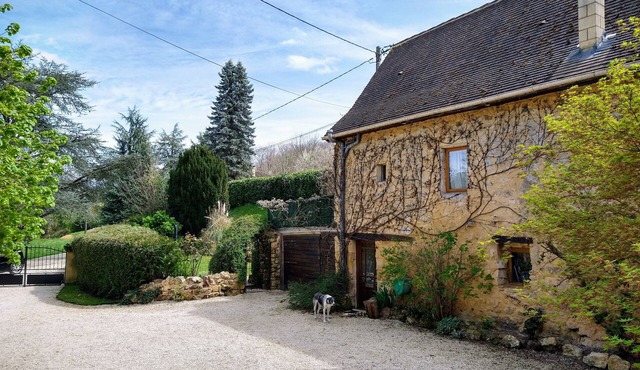 Cote du Grel cottage 4/5, pool, private garden & balcony, fantastic location