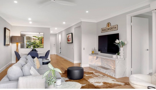 Cotswold & Coast Executive Apartment in Dee Why!